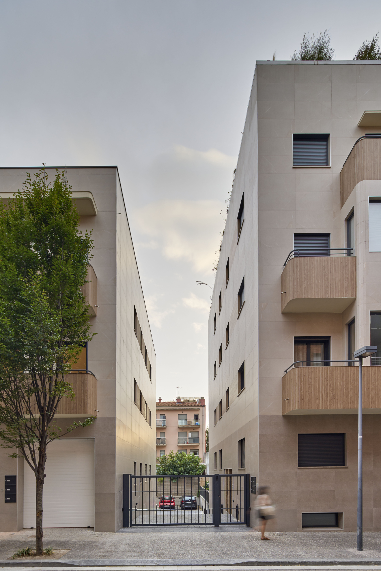 NOUS EDIFICIS PLURIFAMILIARS