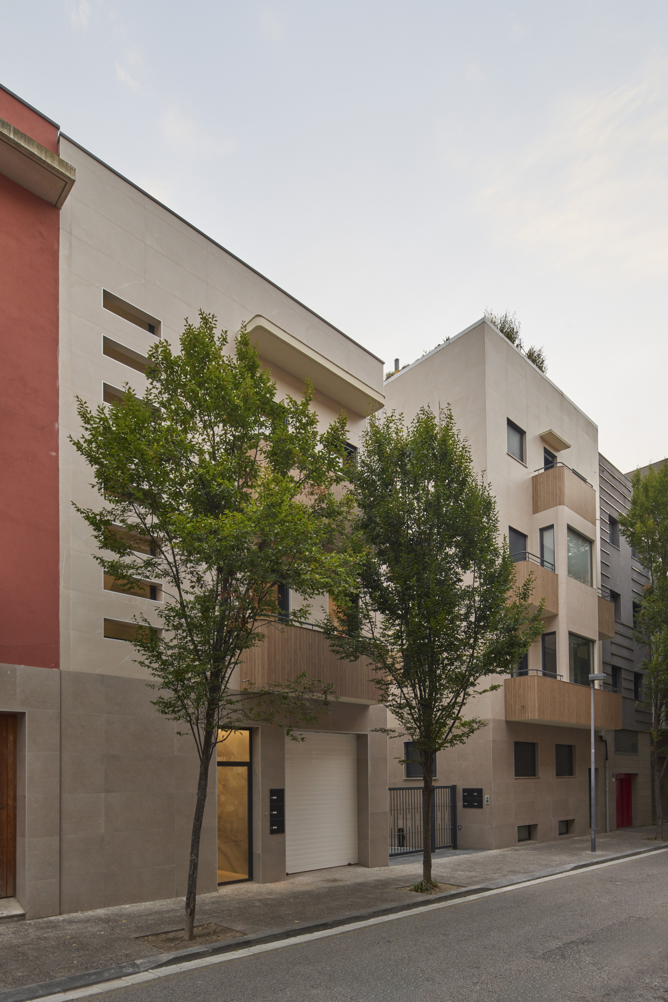 NOUS EDIFICIS PLURIFAMILIARS
